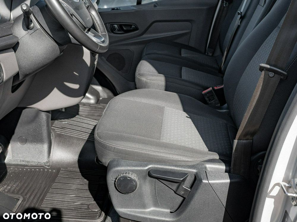 Ford Transit - 11