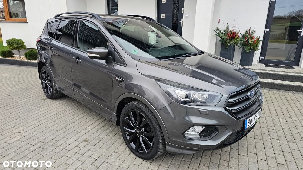 Ford Kuga 1.5 EcoBoost 2x4 ST-Line - 1