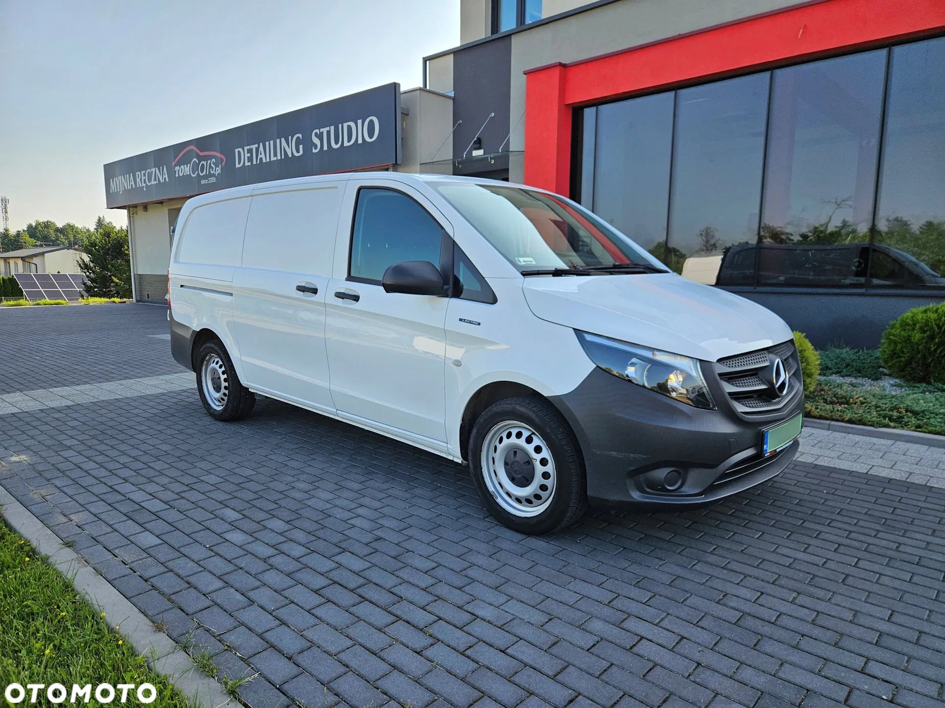Mercedes-Benz eVito 111 L2 - 1