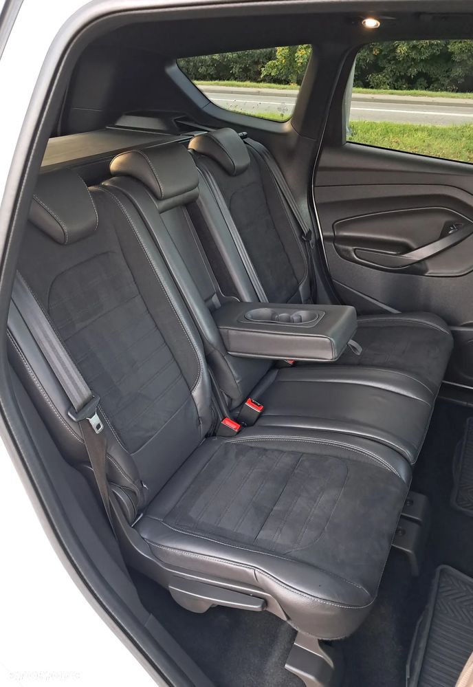 Ford Kuga 2.0 TDCi 4x4 ST-Line - 14