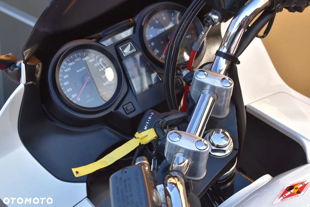 Honda CB - 23