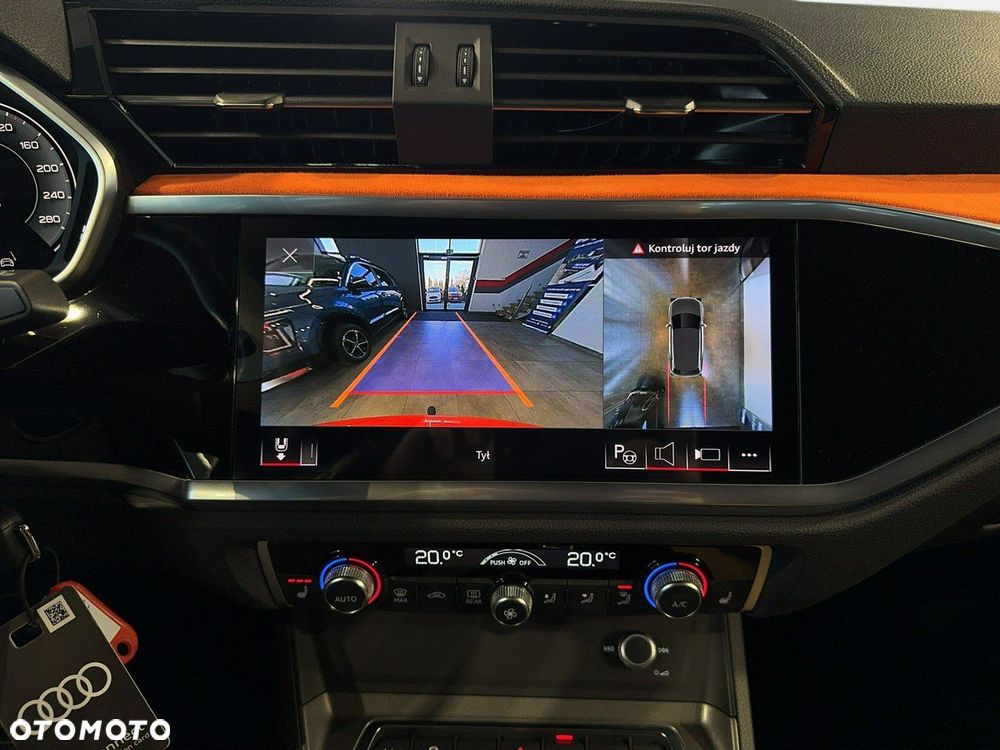 Audi Q3 - 30