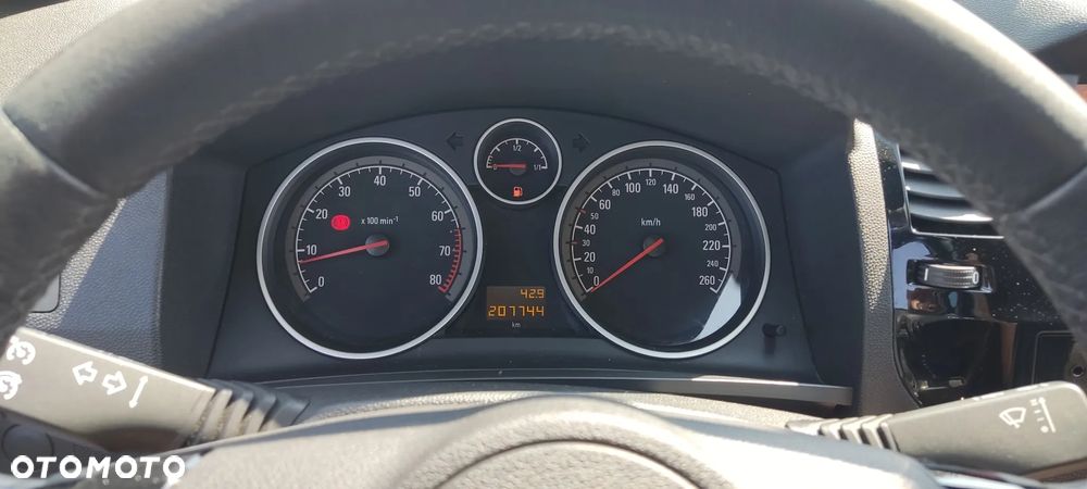 Opel Zafira 1.8 Edition 111 Jahre - 13