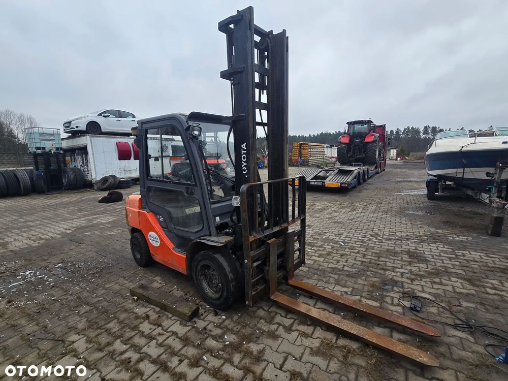 Toyota 02 8FDF30 - 4