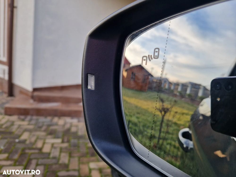 Volkswagen T-Roc 2.0 TDI DSG Design - 27