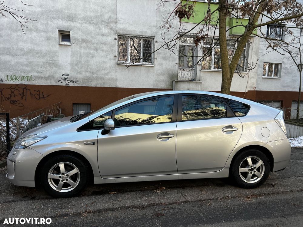 Toyota Prius HSD Sol Plus - 13