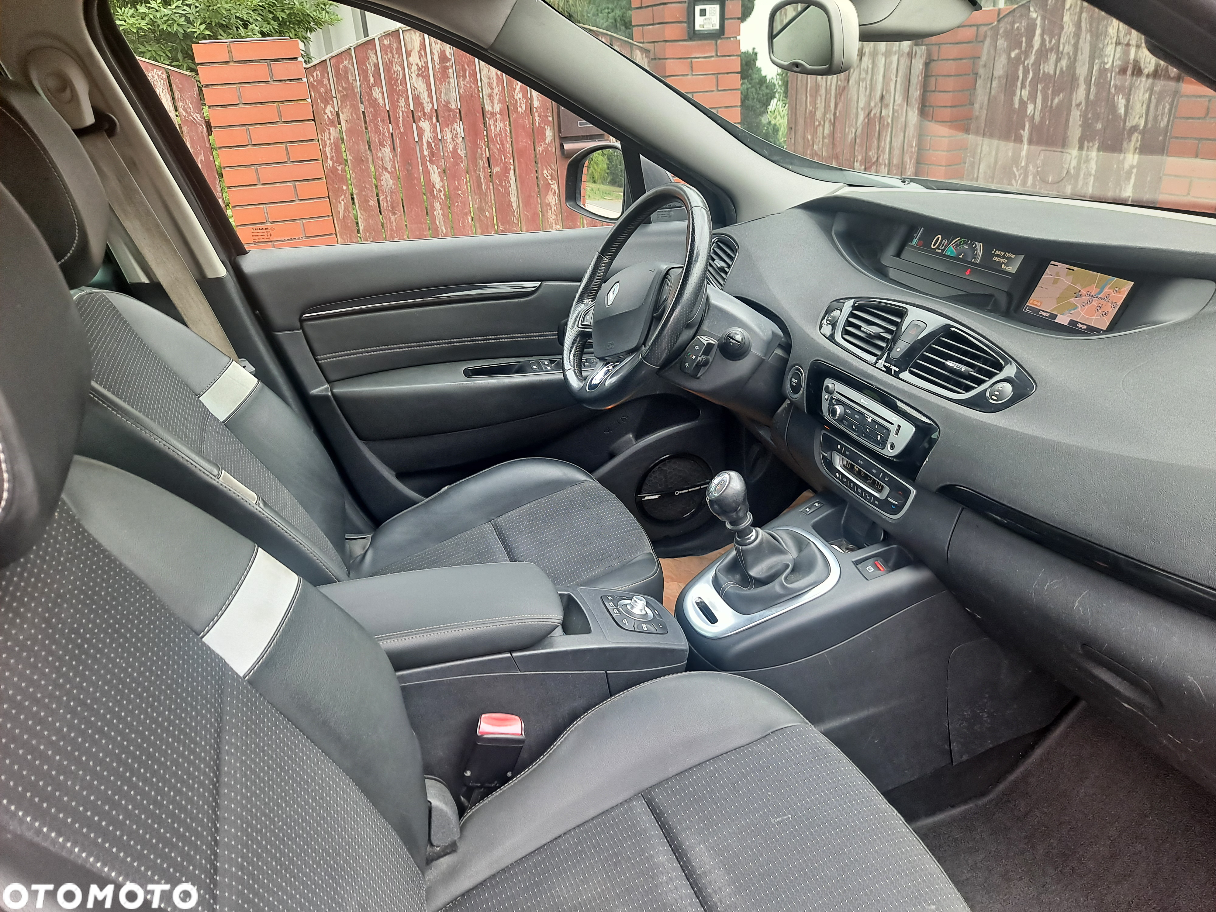 Renault Scenic 1.6 dCi Energy Bose - 16