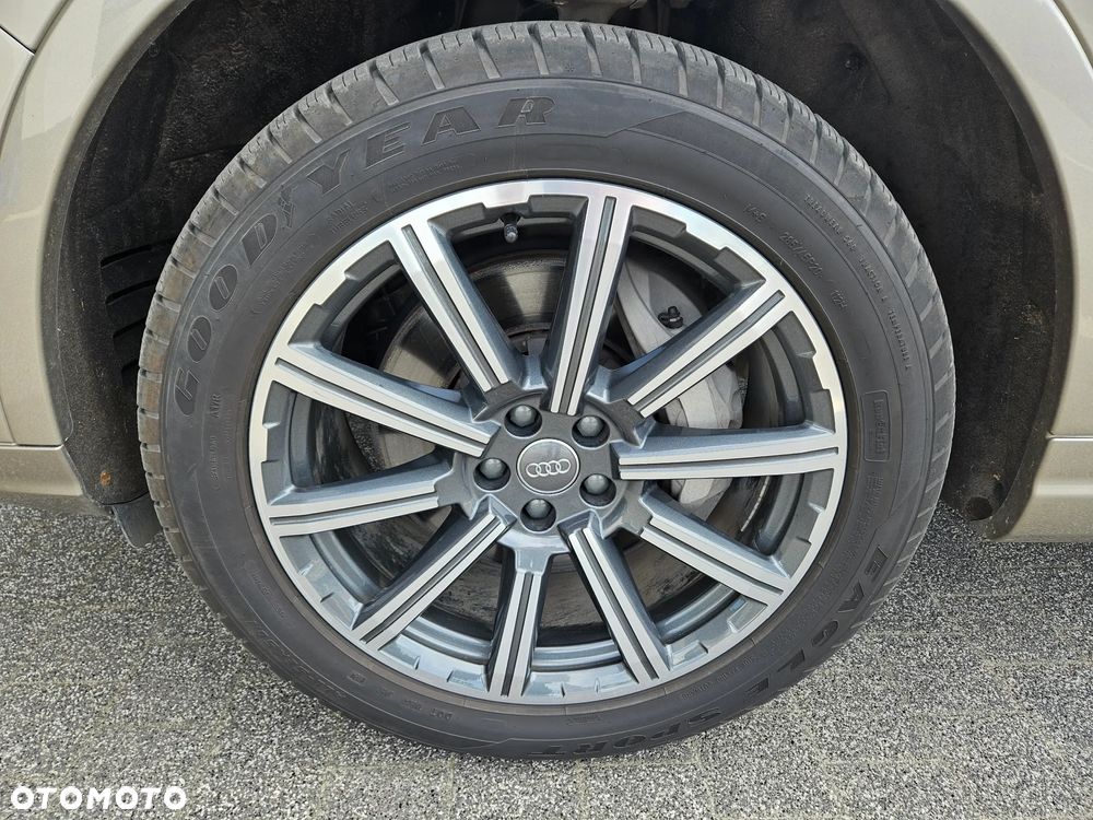 Audi Q7 - 22