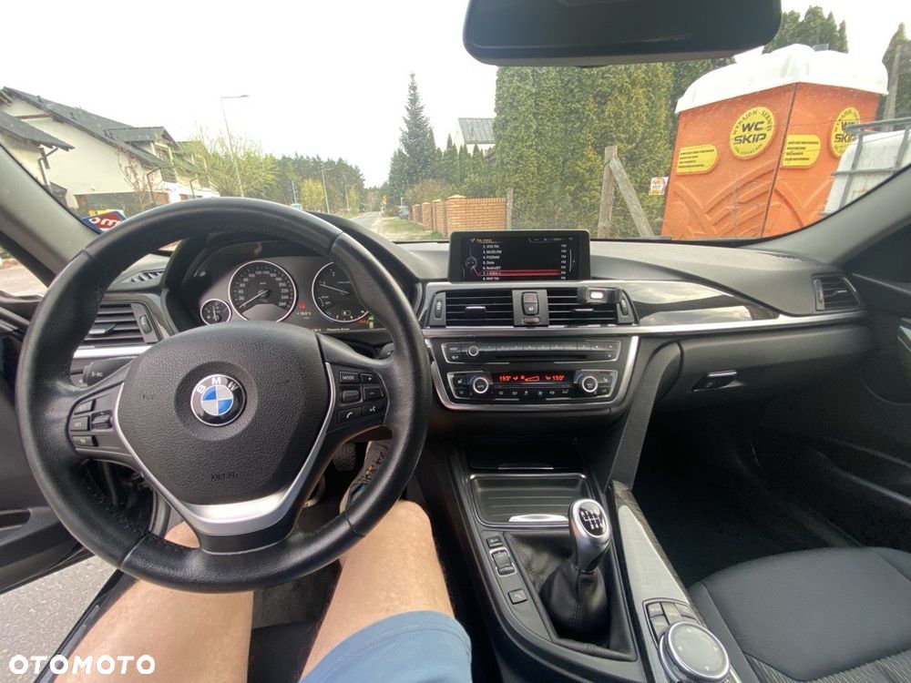 BMW Seria 3 316d - 13