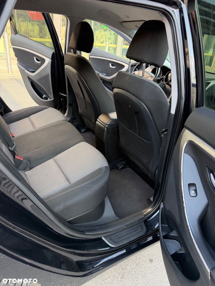 Hyundai i30 1.6 CRDi Automatik Style - 13