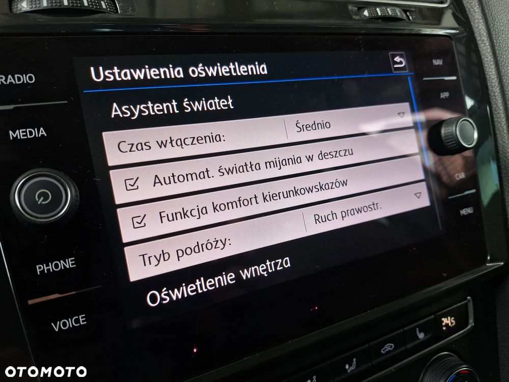 Volkswagen Golf 1.6 TDI BMT Comfortline - 38