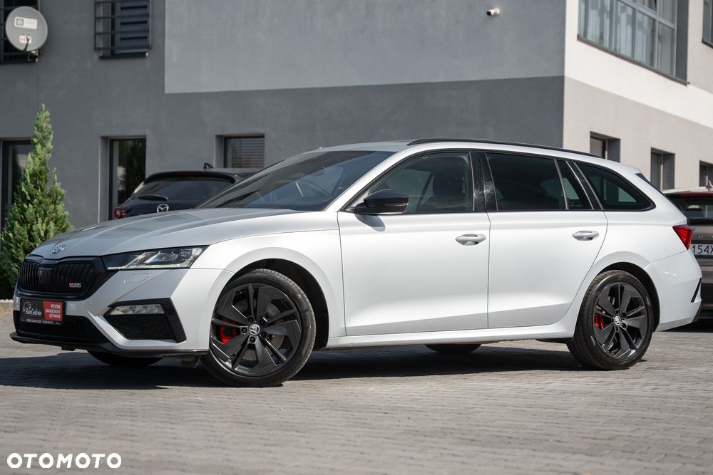 Skoda Octavia 2.0 TSI DSG RS - 9