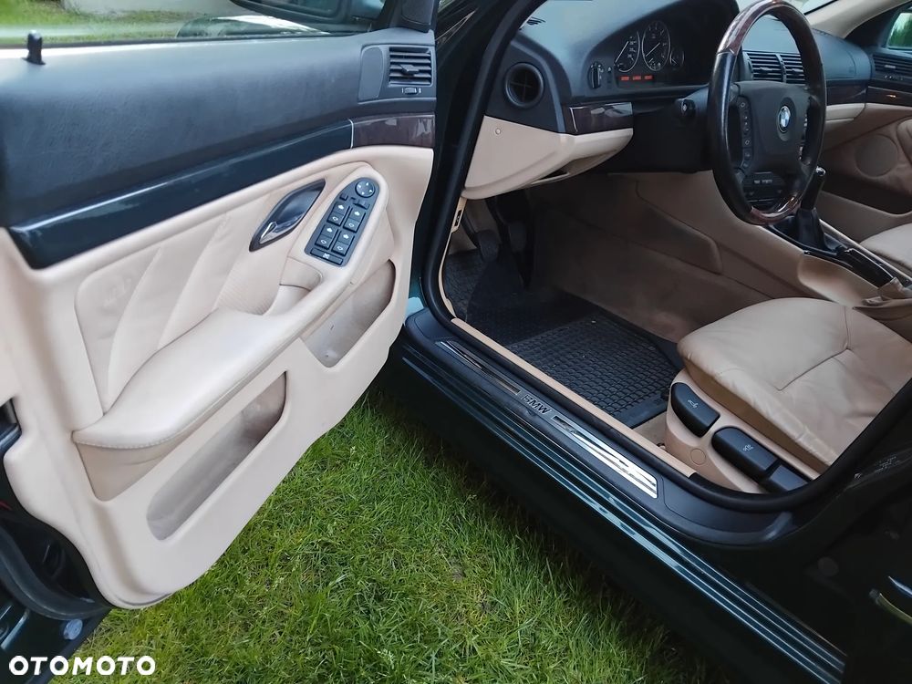 BMW Seria 5 - 12