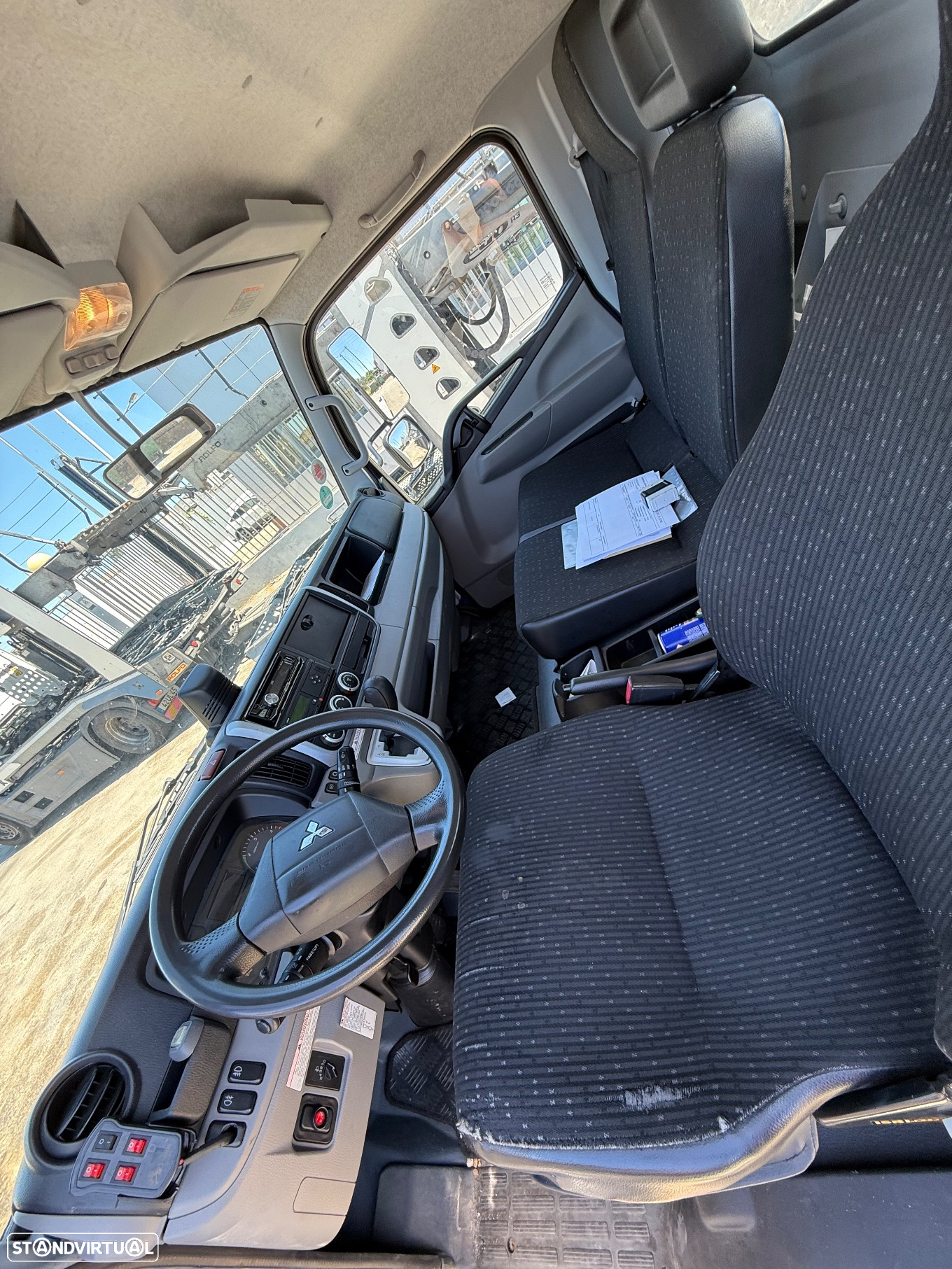 Mitsubishi Fuso Canter - 7