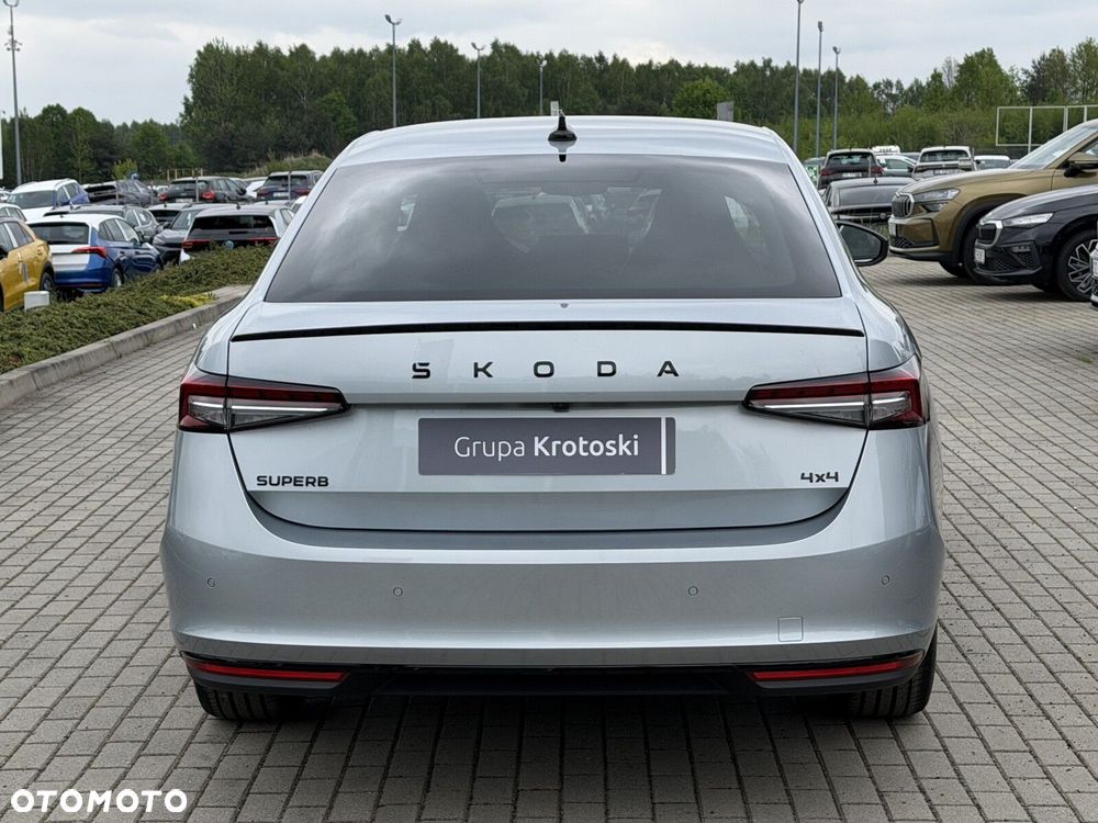 Skoda Superb 2.0 TDI SCR 4x4 Sportline DSG - 6