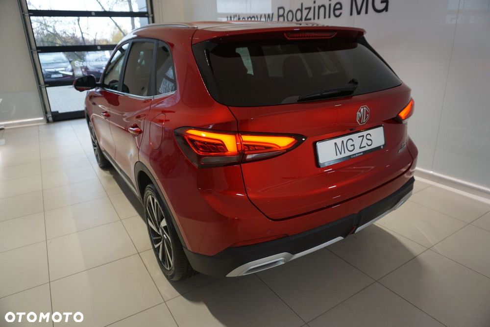 MG ZS Hybrid+ - 17