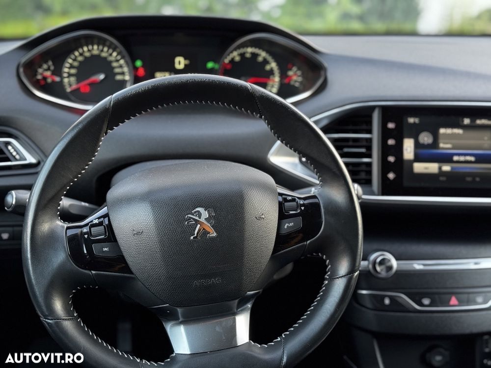 Peugeot 308 130 e-THP Stop & Start Allure - 11