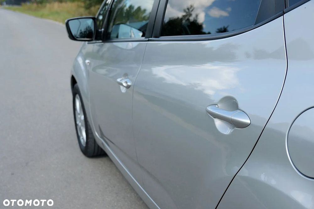 Kia Venga - 16