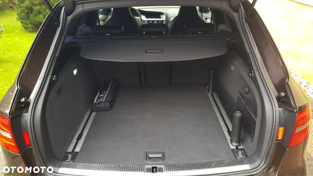 Audi A4 Avant 2.0 TDI Quattro Line S tronic - 16