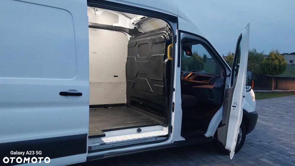 Ford Transit - 12