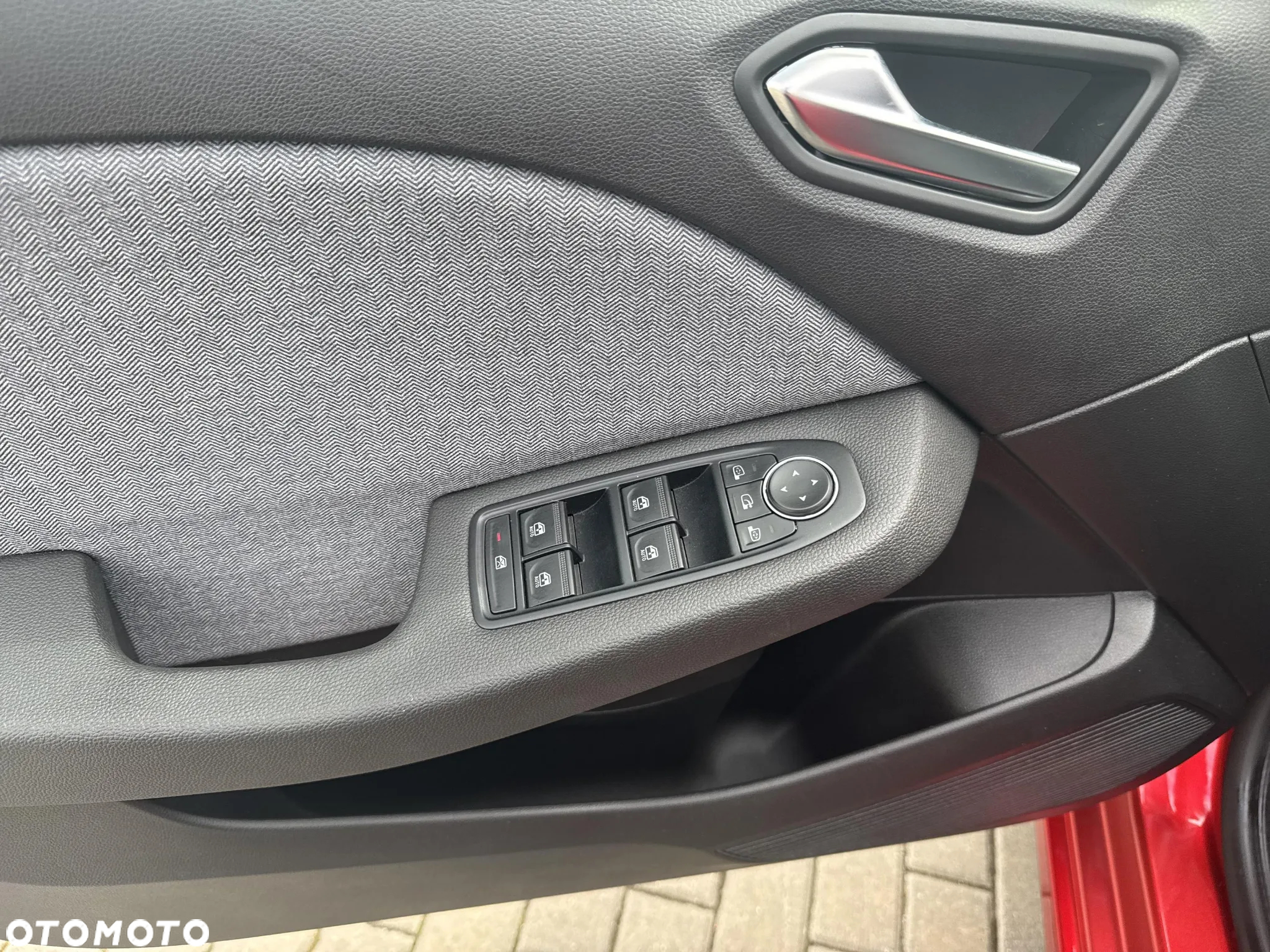 Renault Clio 1.0 TCe Techno - 10