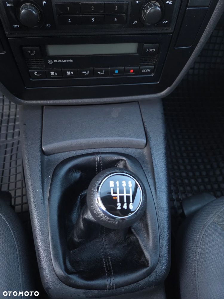 Volkswagen Passat 1.9 TDI Comfortline Family - 18