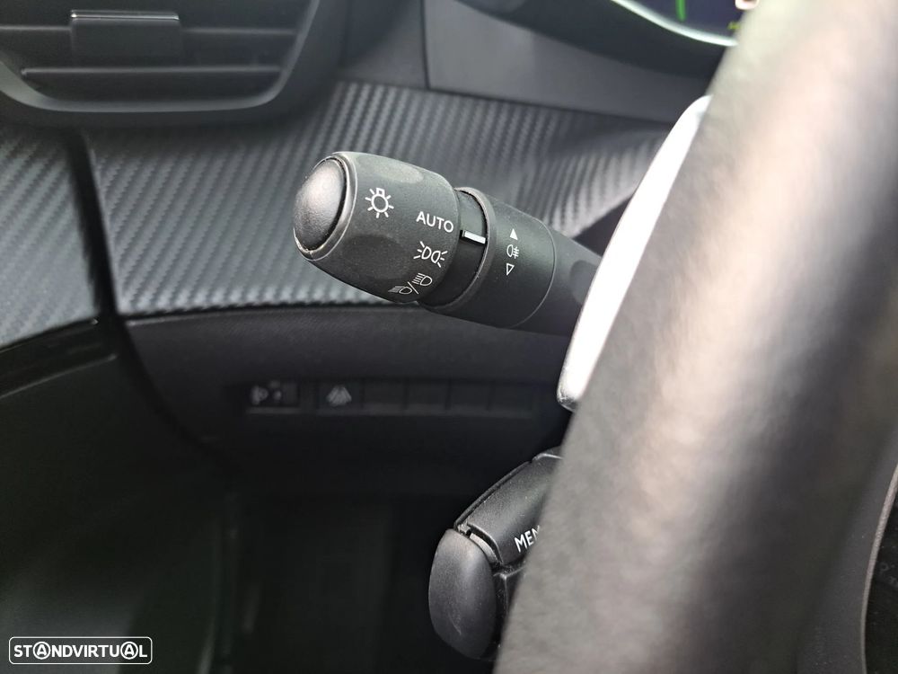 Peugeot 2008 1.5 BlueHDi Allure Pack EAT8 - 15