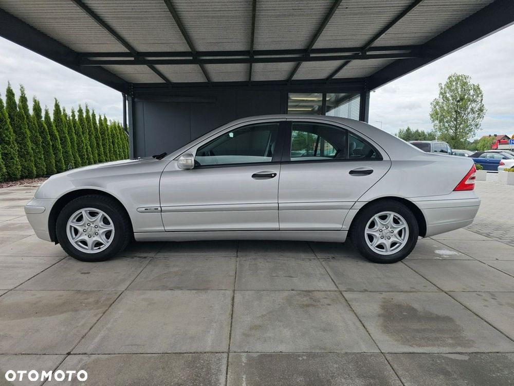 Mercedes-Benz Klasa C 180 Kompressor Classic - 9