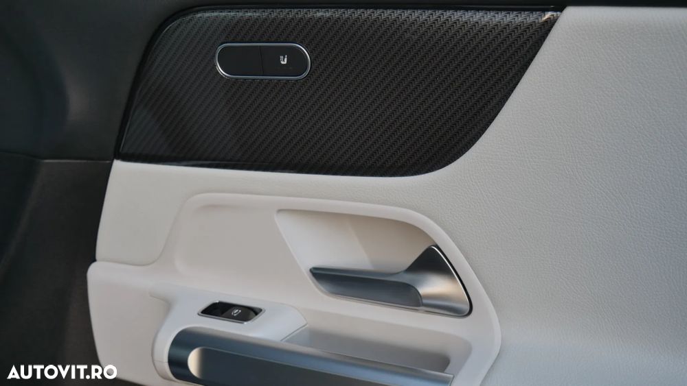 Mercedes-Benz GLB 200 d 4Matic 8G-DCT - 15