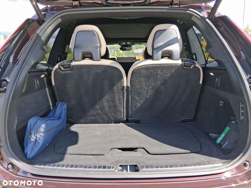 Volvo XC 90 - 32