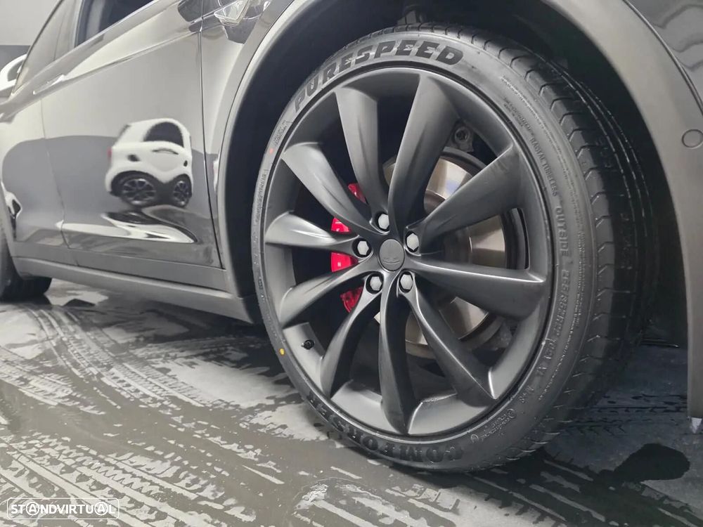 Tesla Model X P100D - 6