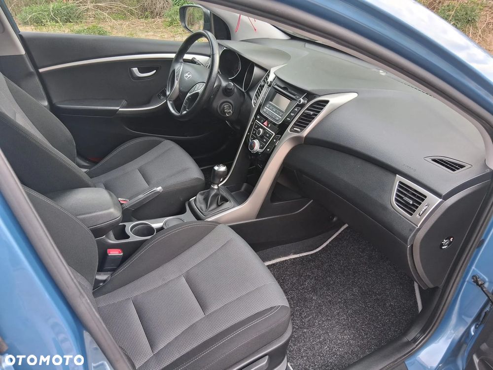 Hyundai i30 1.6 Classic - 11