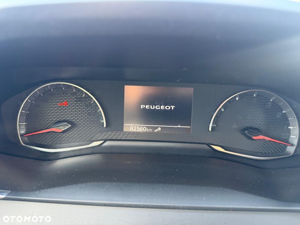 Peugeot 208 1.2 PureTech Active Pack S&S - 17