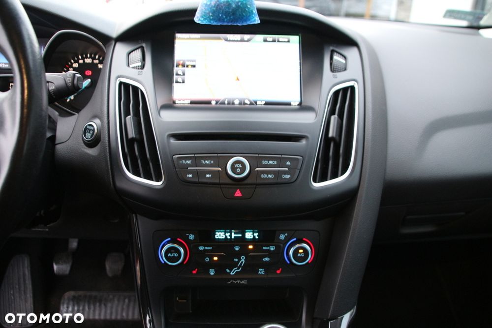 Ford Focus 1.0 EcoBoost Titanium - 21