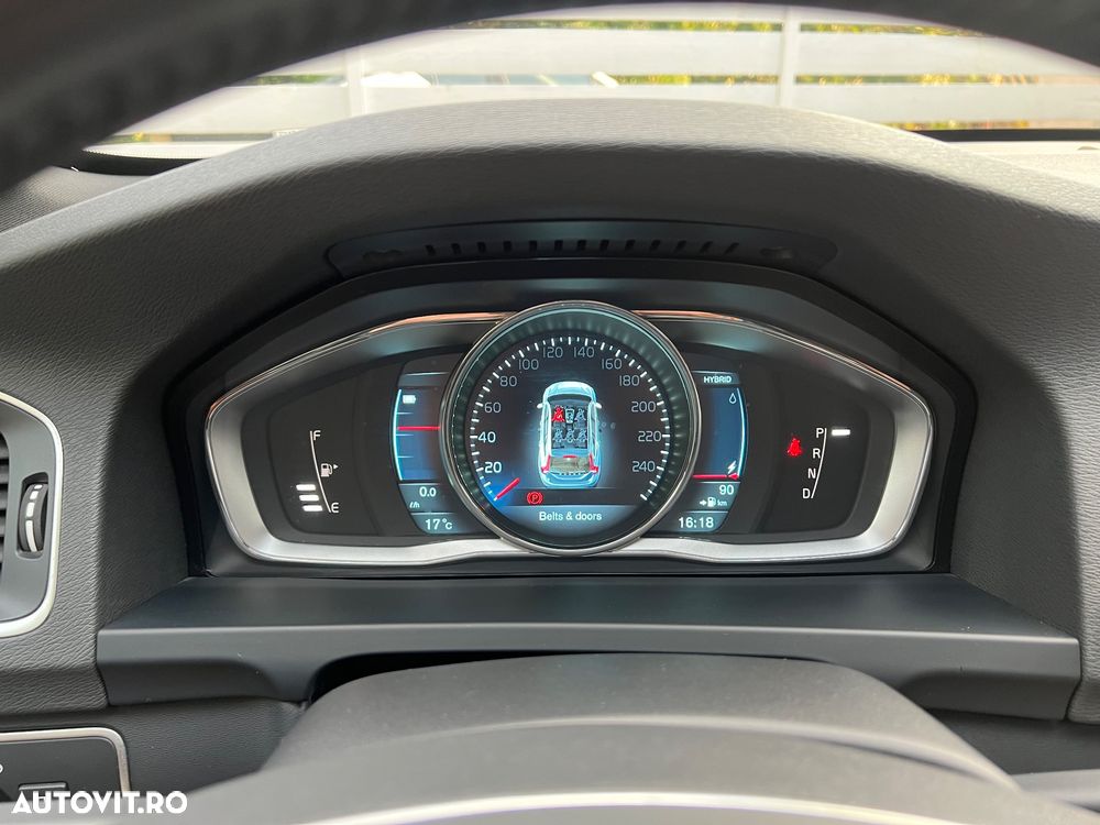 Volvo V60 D6 Plug-In-Hybrid AWD Geartronic Summum - 16