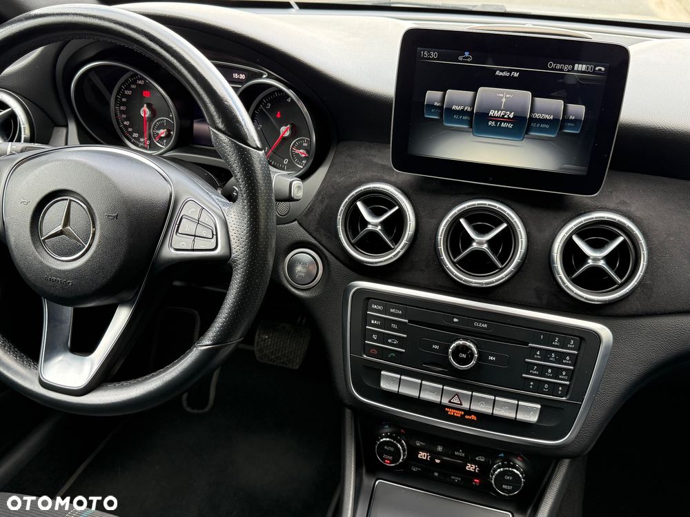 Mercedes-Benz CLA - 10