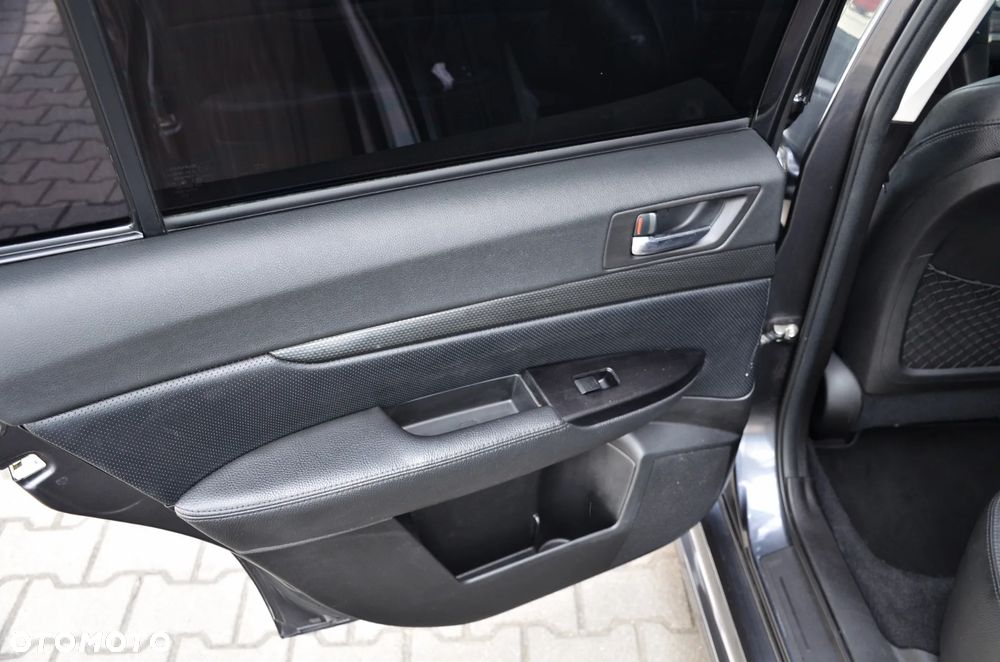 Subaru Legacy 2.5i GT Macintosh - 23