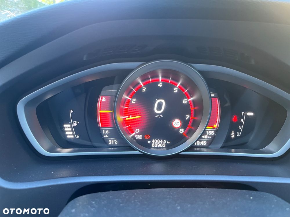 Volvo V40 T3 Drive-E R-Design Momentum - 6