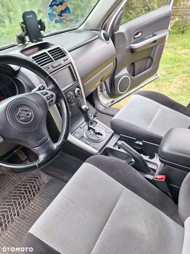 Suzuki Grand Vitara 2.0 Automatik Comfort Limited - 11
