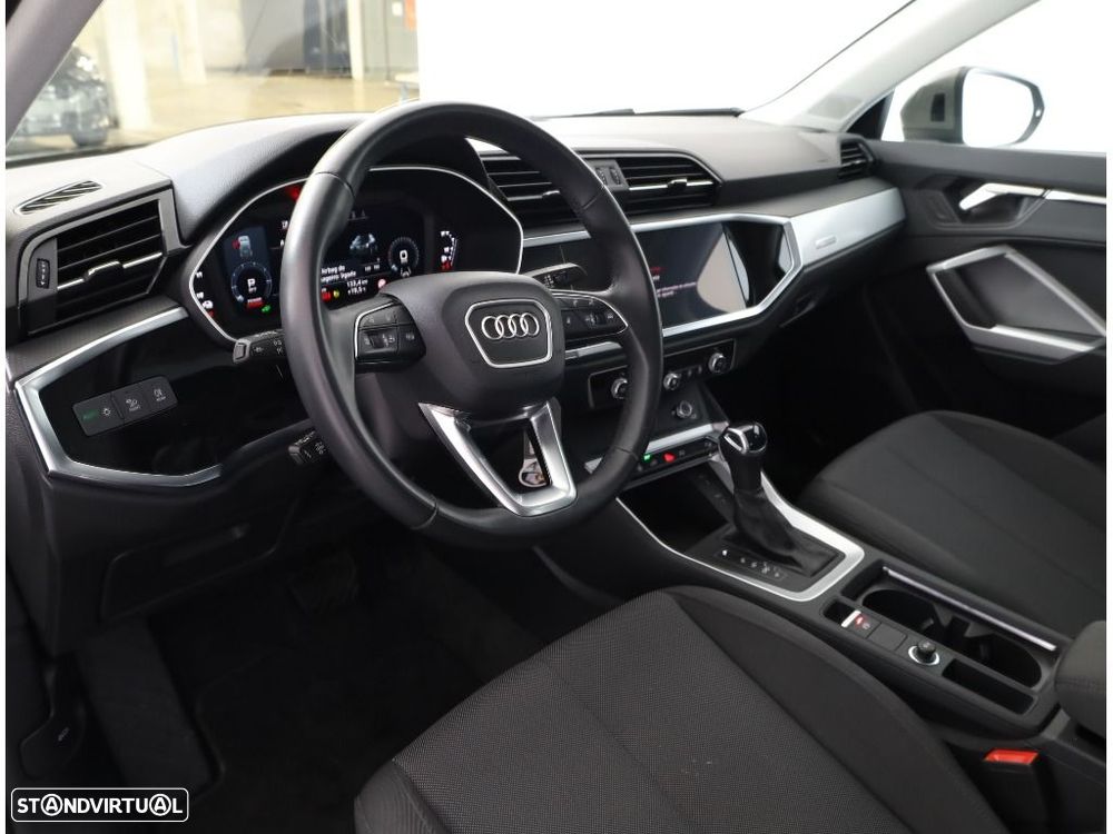Audi Q3 45 TFSIe S line S tronic - 11