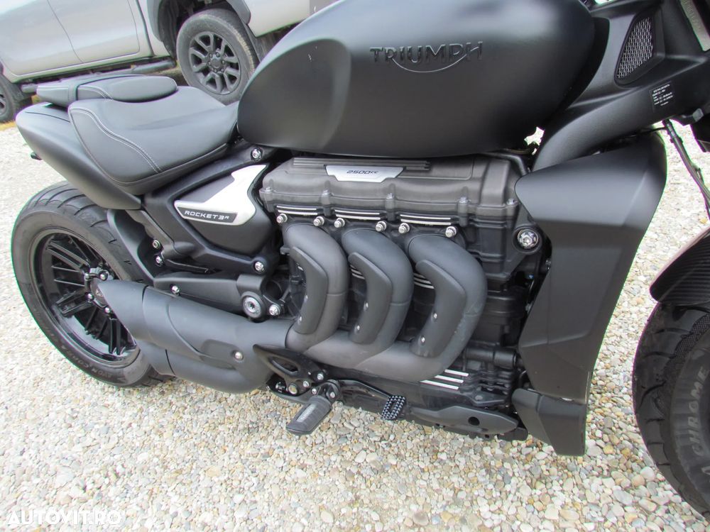 Triumph Rocket 3 R Black - 10