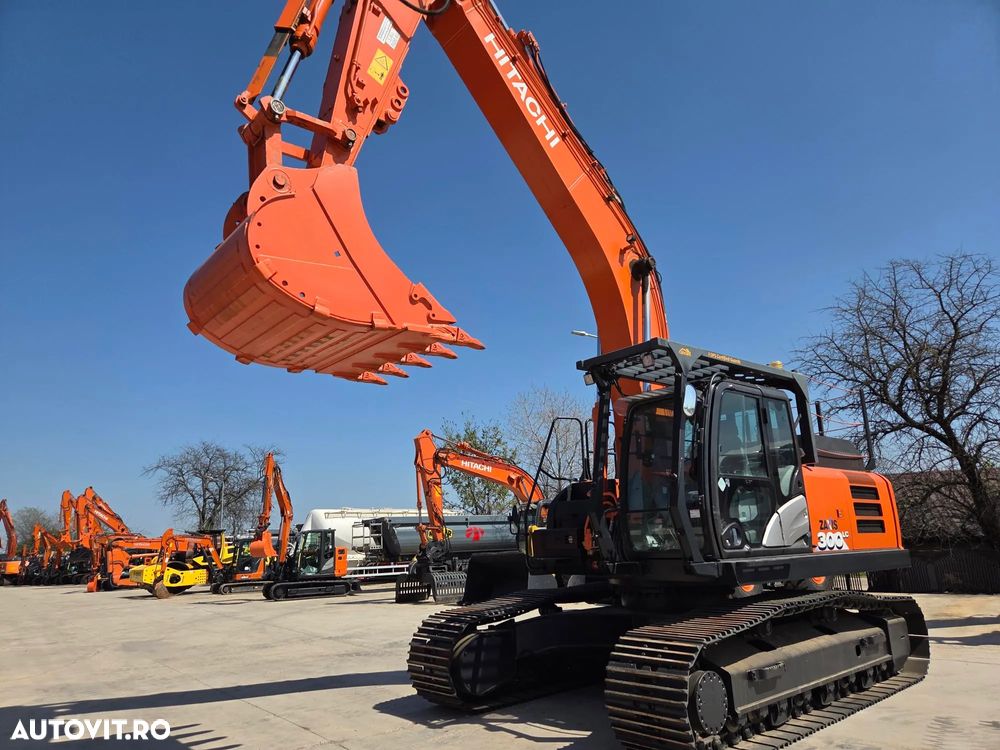 Hitachi 32t, cupa 1,8mc NOUA, 2019, 7.237h, consum mediu 18,6litri/ora, Isuzu 265CP, 3 pompe hidr HITACHI, produs in JAPONIA, lant 80% bun doar 991h deplasare, reviziile facute, inst picon si rotire, antifurt, Ad sapare 8m, AC, leasing 3 ani-PROMOTIE 96.900 - 14
