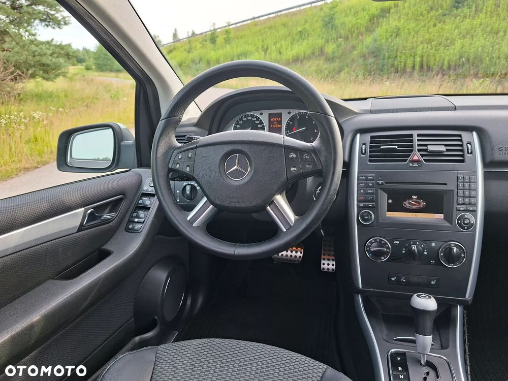 Mercedes-Benz Klasa B 170 Autotronic Grand Edition - 24