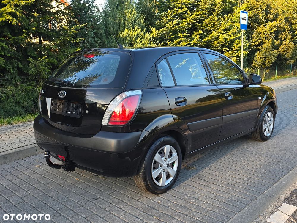Kia Rio - 3