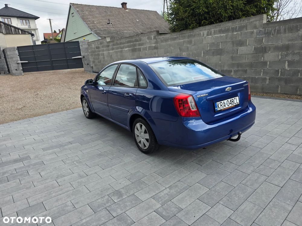 Chevrolet Nubira - 5