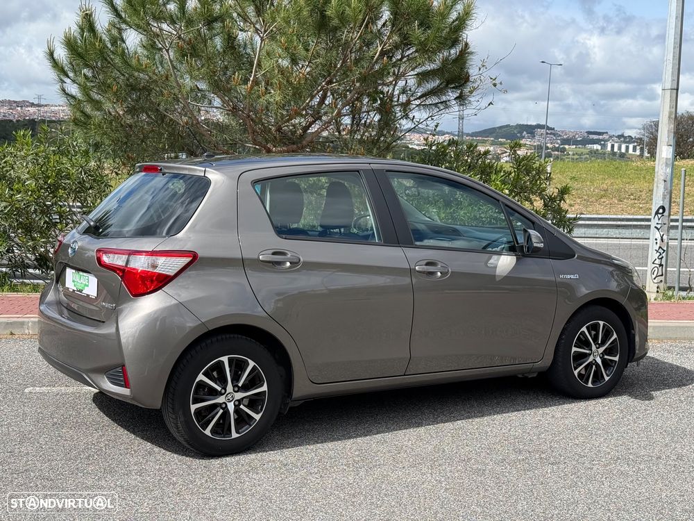 Toyota Yaris 1.5 HSD Comfort+P.Style - 6
