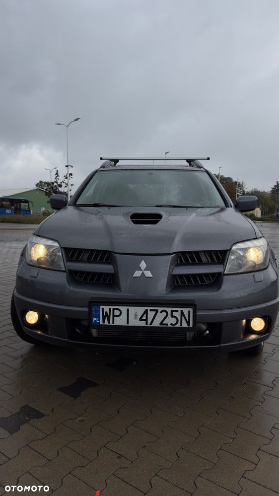 Mitsubishi Outlander 2.0 Turbo - 2