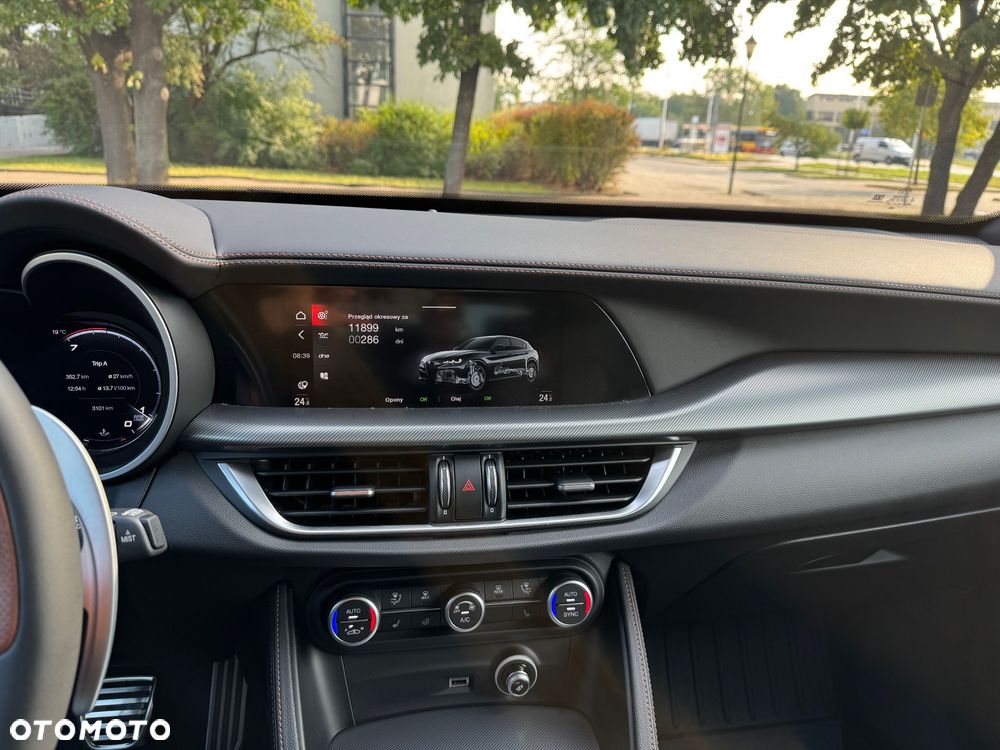 Alfa Romeo Stelvio 2.0 Turbo Intensa Q4 - 25