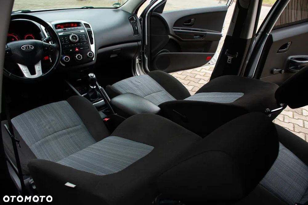 Kia Ceed 1.4 CVVT LX - 34