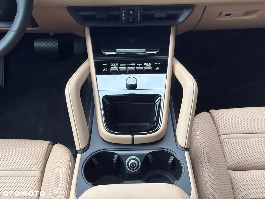 Porsche Cayenne S - 9